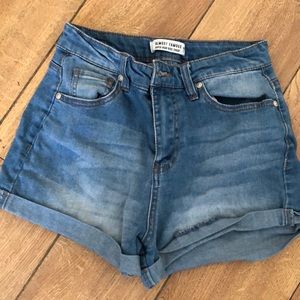Almost Famous jeans shorts size 7